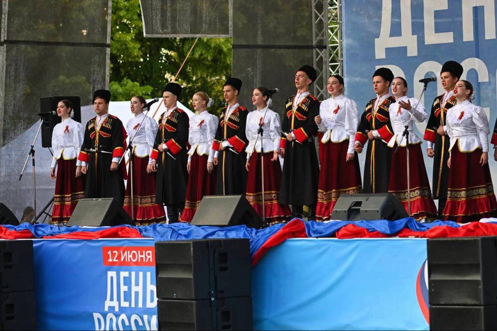 «День России»

12 июня народный вокальный ансамбль &laqu